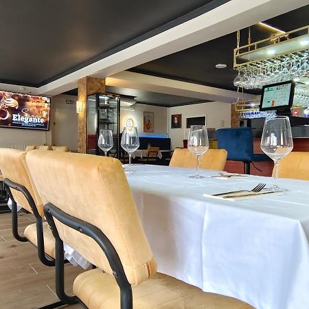 Hotel Mega Figueres Figueres  Zewnętrze zdjęcie