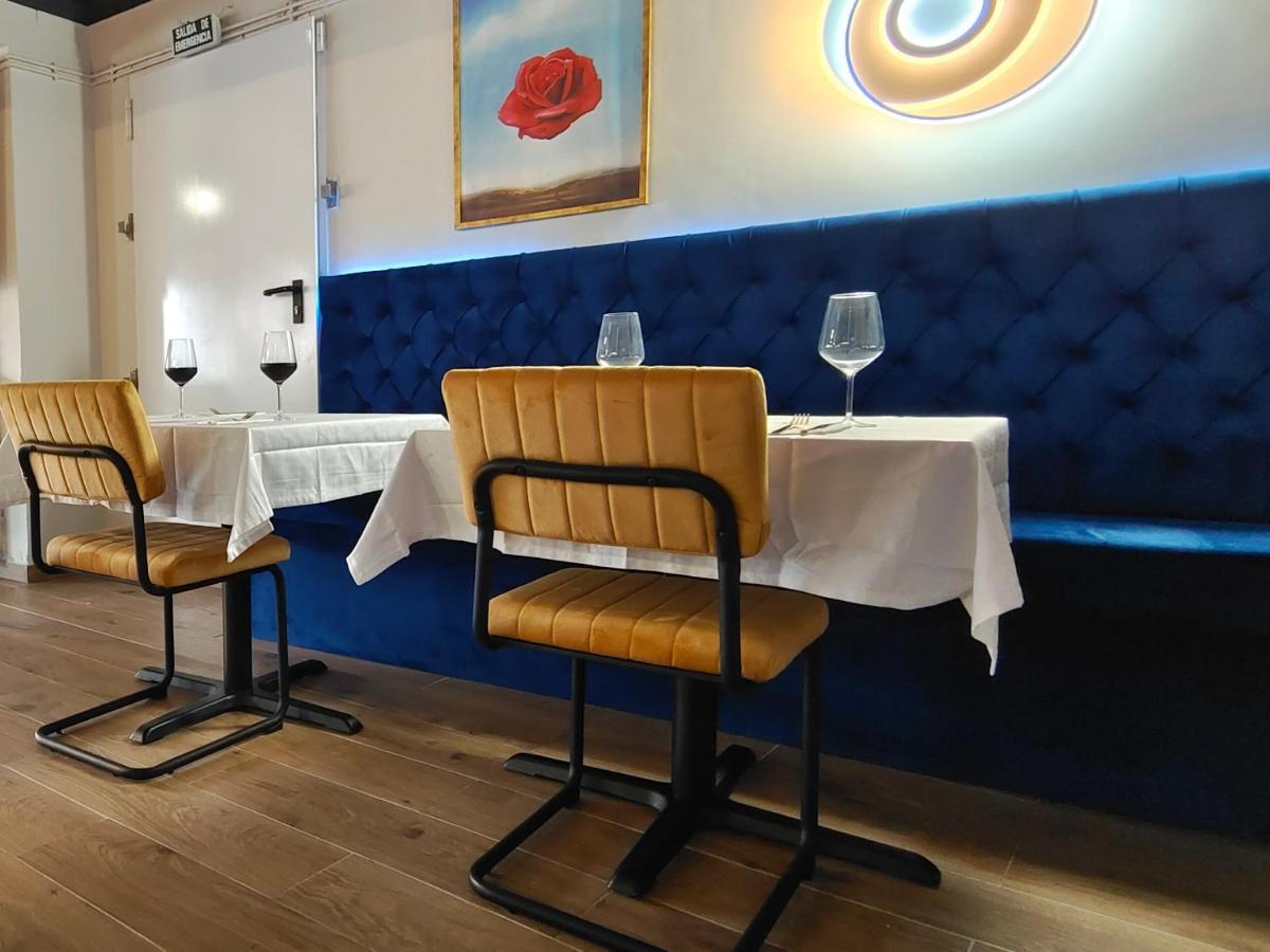 Hotel Mega Figueres Figueres  Zewnętrze zdjęcie